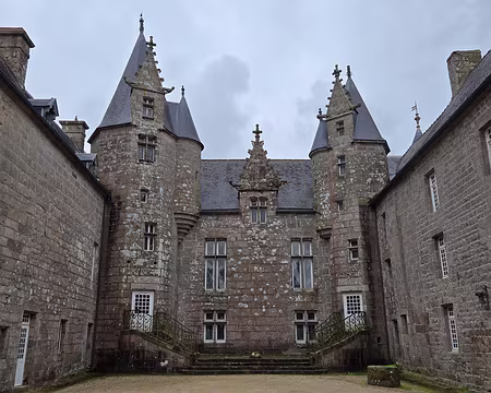 20240522_161936 Visite des jardins et du château de Kergrist