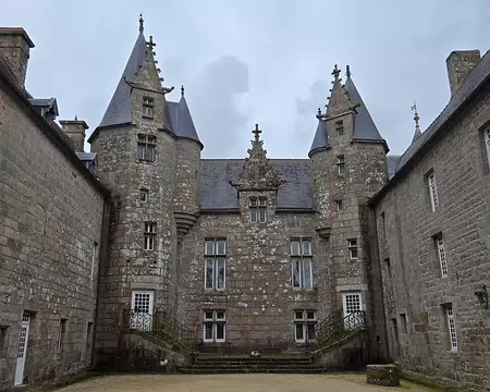 20240522_161936 Visite des jardins et du château de Kergrist