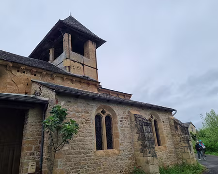 093 Cet édifice religieux fut remanié au XVIIe siècle après avoir connu d'importants dommages provoqués par un incendie survenu en 1616