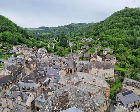 171 Le village d'Estaing vu du haut de la tour du château