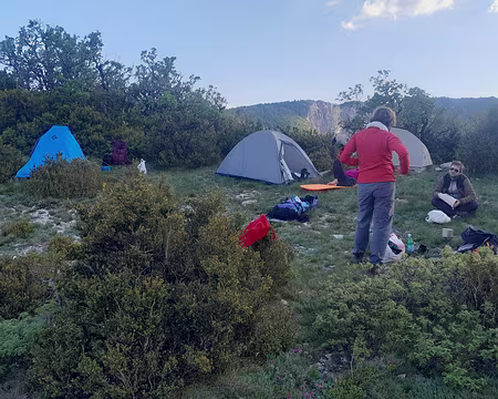 20240511_185116 Notre 4ème bivouac surplombe le ravin de Plan Vertoune.