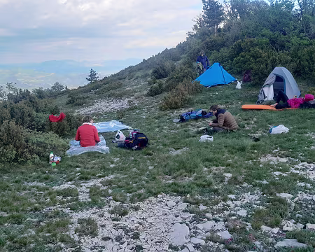 20240511_185243 ... certains préfèrent dormir à la belle étoile.