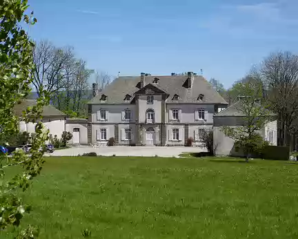 Aubrac_270 Le château du Chassan, que nous n’avons pas pu visiter