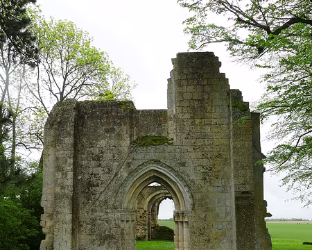 P1170374 Chapelle romane de Champlieu.
