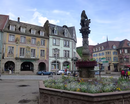 P1190137 La place du marché