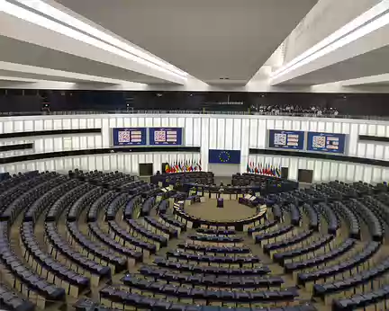 P1190173 ...où siègent les 705 députés européens des 27 états lors des sessions mensuelles.