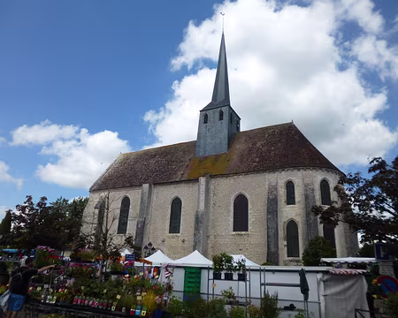 P1190289 Retour à Souppes-sur-Loing, jour de marché. Merci à Philippe.