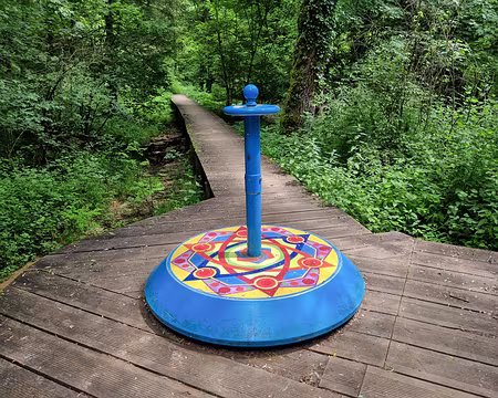 030 Sur le sentier des Savoir-Faire, le pont-toupie