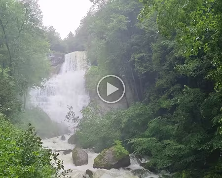 056 La cascade de l'Éventail.son nom provient de la forme particulière qu'elle présente, évoquant un éventail s'étalant sur plus de 65 mètres de hauteur.
