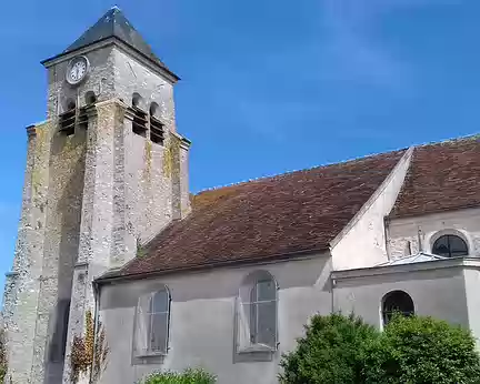 015 L’église Saint-Etienne (XII-XIIIème siècle) au cœur du village de Montgé-en-Goële