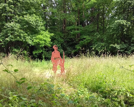 040 Silhouette de soldat marocain dans la clairière. 1150 d’entre eux sont morts ici en septembre 1914 durant la première bataille de la Marne