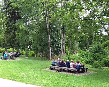019 Pique-nique dans le parc du château de l’Aigle blanc