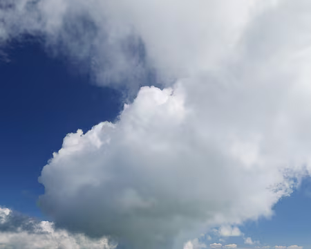 P1170697 Vue dans le rétro depuis le Pic Saint-Michel.