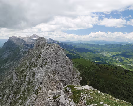 P1170710 Vue sur les Rochers de l'Ours, le Roc Cornafion (2049m), le Mont Gerbier (2109m), la Petite Soeur Sophie (2162m), la Grande Soeur Agathe (2193m) et la Grande...