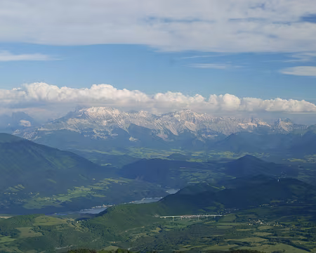 P1170750 Vue vers le massif du Dévoluy et le lac de Monteynard Avignonet.