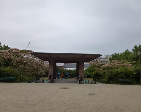 P1190578 Square Ernest-Goüin (1935)