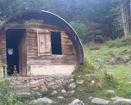 20240722_093200 J2 - La cabane de Pouez Caut rencontrée sur le parcours