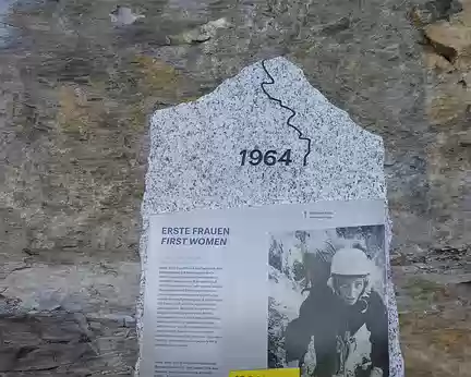 096 honneur aux 1ères femmes qui ont gravit l'Eiger, dont Catherine Destivelle en 1992