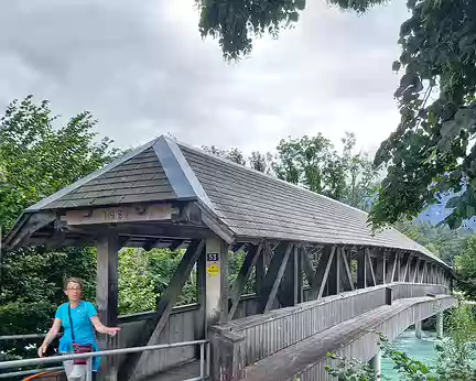 20240722_142711-01 Pont couvert Interlaken, sur l'Aare.