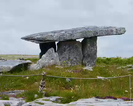 BW_325 Le dolmen de Poulnabrone.