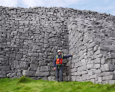 BW_512 Pour donner l'échelle du mur du fort (épaisseur 5 m).