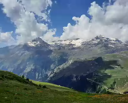 20240801-13h41m45s-20240801_134145-V3 Vue sur la Vanoise et la Dent Parrachée