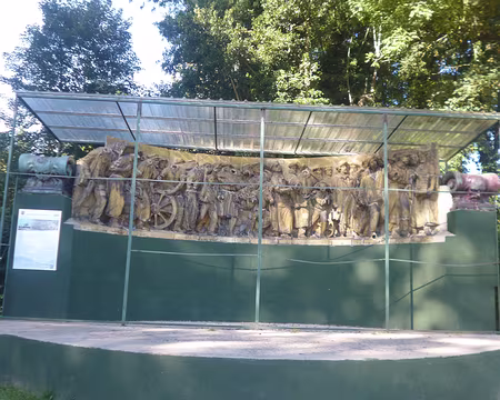 P1190826 La frise du travail, Breuillet