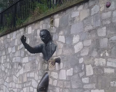 P1190708 Le Passe-Muraille par Jean Marais