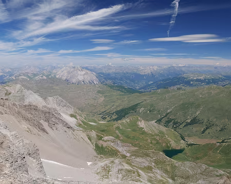 20240808-12h42m06s-P1180102-V3 Vue sur les massifs des Cerces, de la Vanoise et du Mont Cenis.