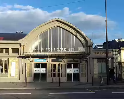 001 La gare SNCF de Pont-Cardinet (1922) dans le 17ème arrondissement de Paris