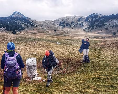 20241024_122639-01 Morceau de colonne dans l'ancienne carrière romaine.