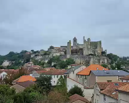 030 Vue sur Chauvigny.