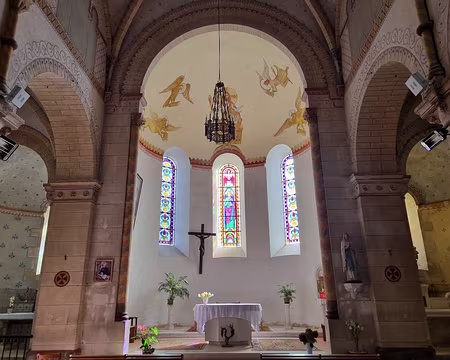 056 Église Saint-Pierre de Saint-Pierre-de-Maillé. Entre 1860 et 1863, l'église trop petite et en mauvais état fut reconstruite à l'emplacement de l'église...