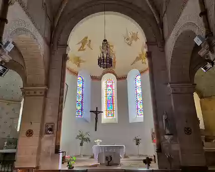 056 Église Saint-Pierre de Saint-Pierre-de-Maillé. Entre 1860 et 1863, l'église trop petite et en mauvais état fut reconstruite à l'emplacement de l'église...