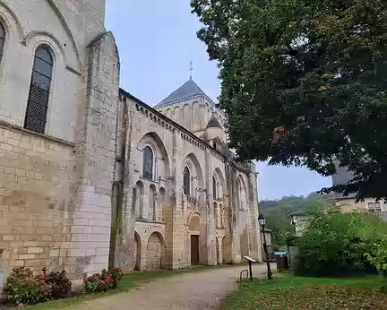 102 Le mur nord. Deux étages d'arcades recouvrent aujourd'hui ce mur nord, avec son appareil de petites pierres cubiques.