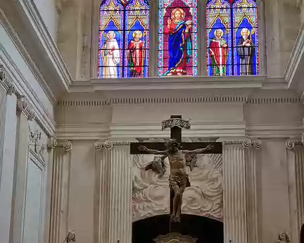 109 Le chœur et une partie du transept de l'église Saint-Junien sont reconstruits au XVIIe siècle sous la conduite de l'architecte Jacques Beziau.