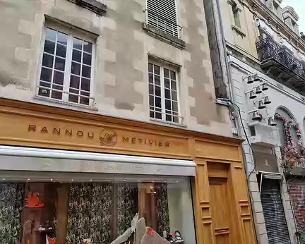 138 La maison Rannou-Métivier à Poitiers et un petit carillon.