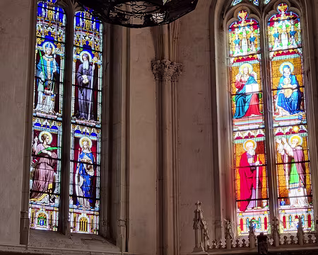 150 Ils ont été réalisés dans les ateliers de Lucien Léopold Lobin, le célèbre maître-verrier de Tours, élève de Flandrin (1837 – 1892 ).