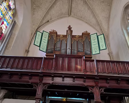 151 Construction de l'orgue vers 1875 par les frères Reygaert d'Auxerre.