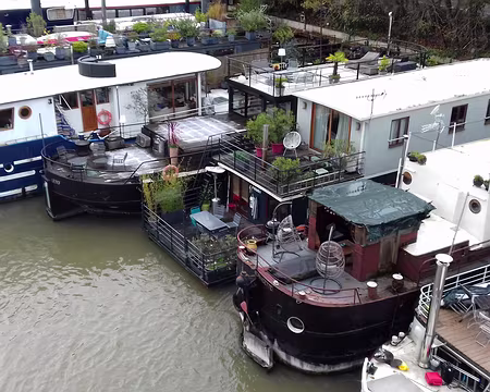 021 Péniches sur la Seine à Saint-Cloud