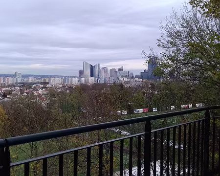 043 Point de vue sur la Défense (Tours jumelles) et Nanterre (Tours Aillaud, ou tours nuages)