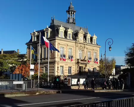 002 La mairie de Maisons-Laffitte (Louis Dauvergne, 1891)