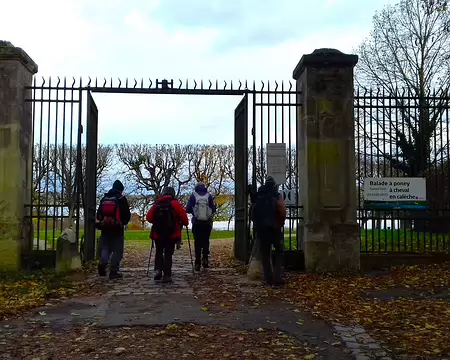 038 Entrée dans le parc du château de Saint-Germain-en-Laye par la Grille royale