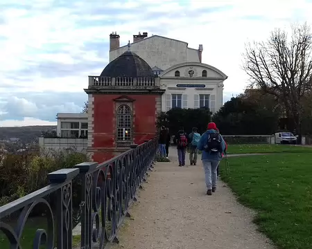 042 La chapelle du roi (Henri IV) vue depuis la Petite Terrasse. C’est le seul vestige du Château-Neuf (détruit avant la Révolution) où naquit Louis XIV