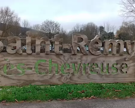 050 Arrivée à Saint-Rémy-lès-Chevreuse. Merci Martine pour cette belle randonnée dans la Haute Vallée de Chevreuse