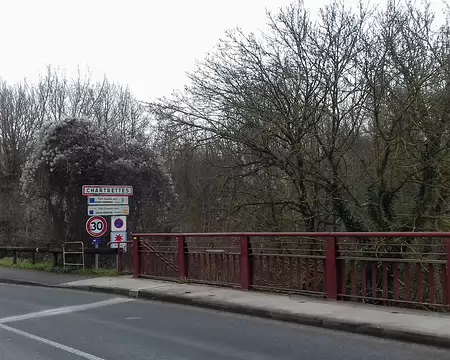 004 La commune de Chartrettes sur la rive droite de la Seine