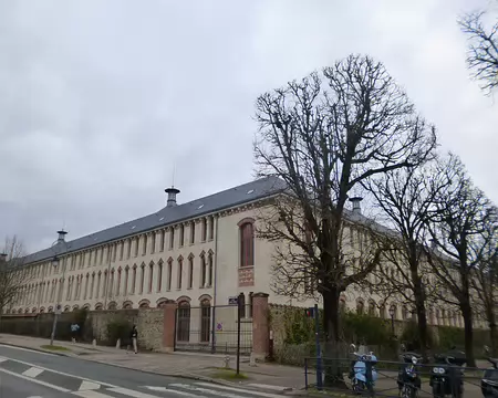 P1200679 Lycée Lakanal ouvert en 1885, Sceaux