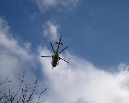 P1200705 Hélicoptère du SAMU partant de l'Hôpital Marie-Lannelongue