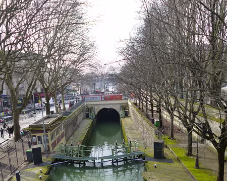 P1200733 Le canal Saint-Martin, 4,5 km relie le bassin de la Villette à la Seine (1825)