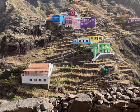 Fontainhas. La municipalité paye la peinture des maisons.